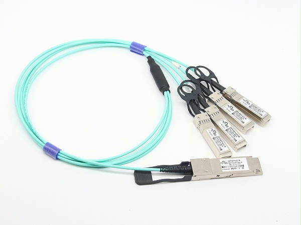 40G QSFP+转10G SFP+ AOC